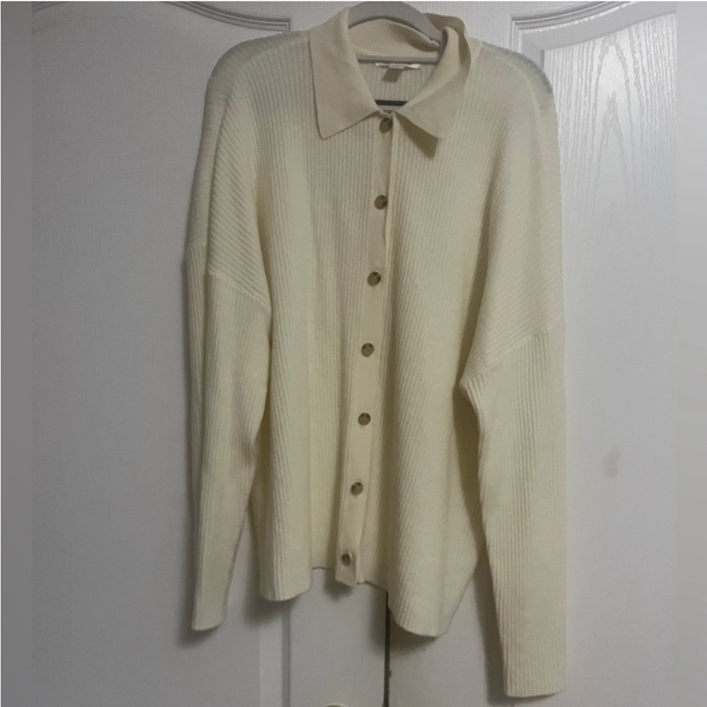 NWOT Cream Button Up Collard Cardigan